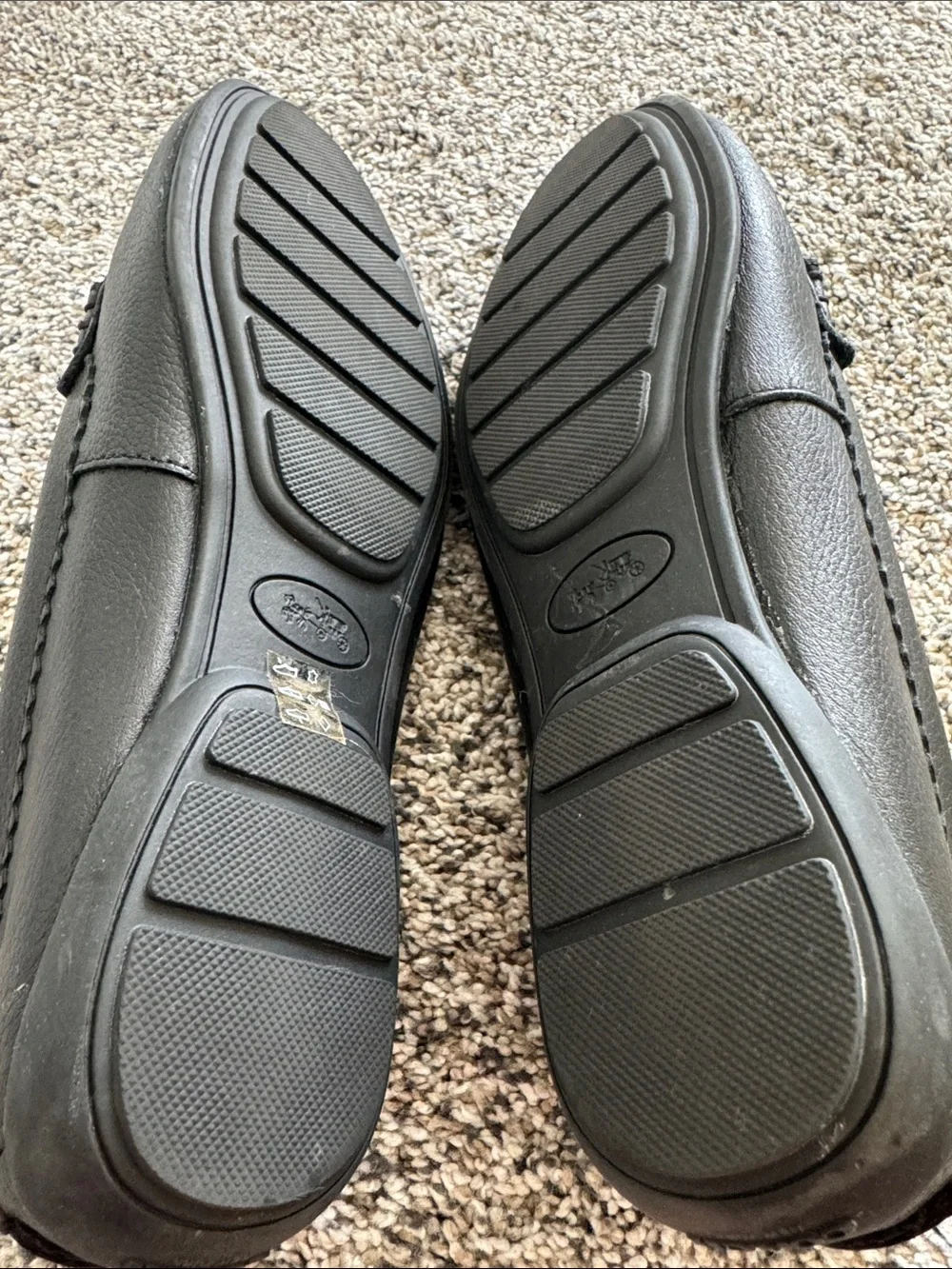 Coach Odette Black Pebbled Scalloped Penny Loafers Size 8.5 - Picture 4 of 10